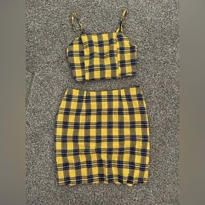Zaful Yellow and Black Plaid Crop Top